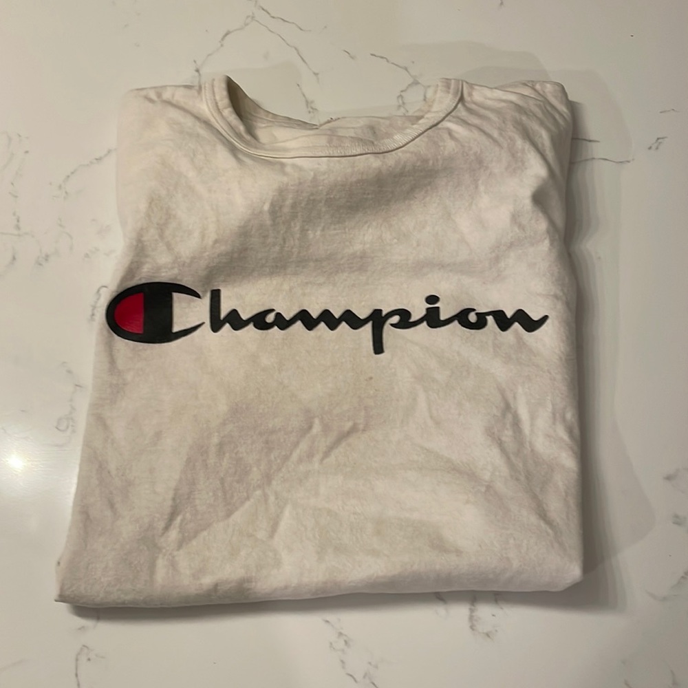 Tee shirt worn